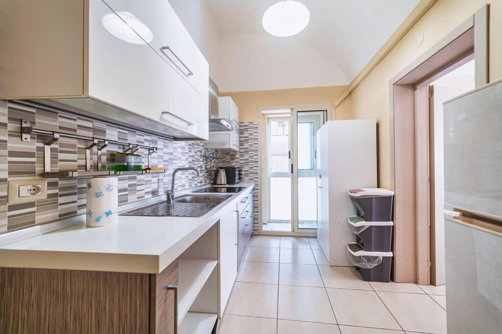 Centro- Benedettini'S Apartament Катания Екстериор снимка