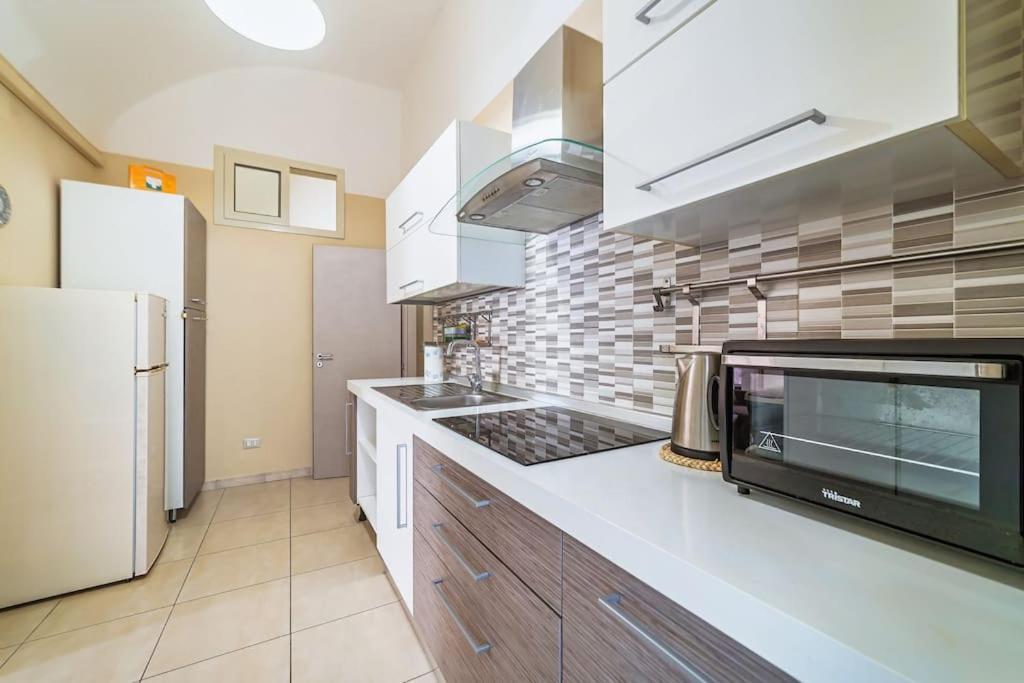 Centro- Benedettini'S Apartament Катания Екстериор снимка