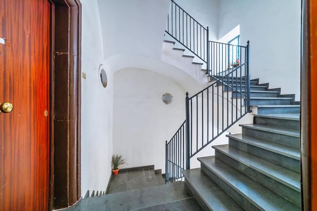 Centro- Benedettini'S Apartament Катания Екстериор снимка